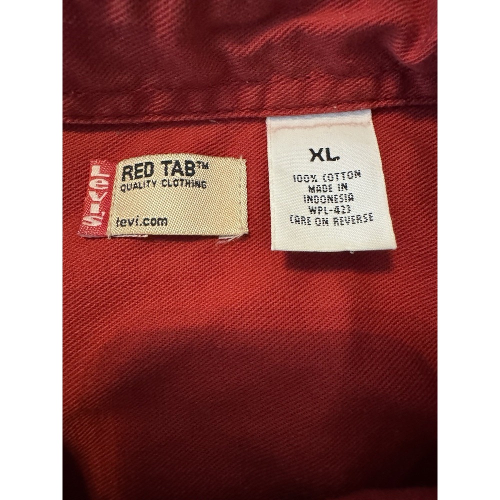 Vintage Levi's Denim Shirt Men's XL Red Loose Fit Long Sleeve Metal Buttons VTG - Picture 8 of 9